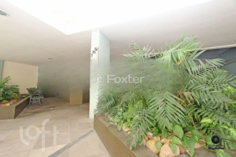 Image 34 - 996956