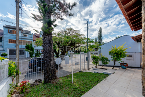 Image 37 - 997057