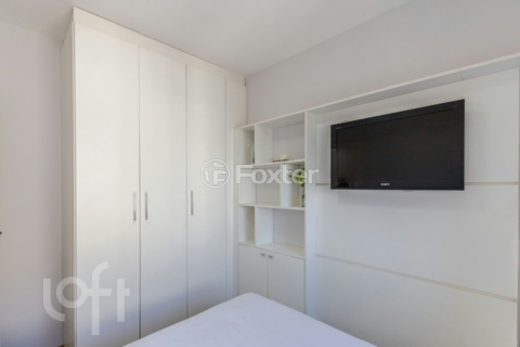 Image 23 - 997309