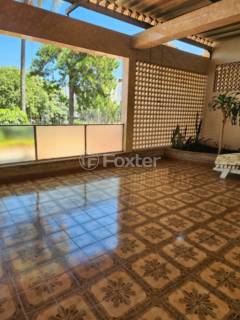 Image 33 - 997375