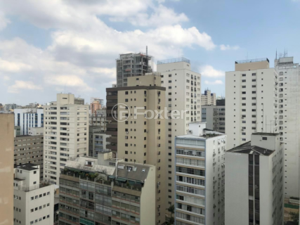 Image 28 - 997408