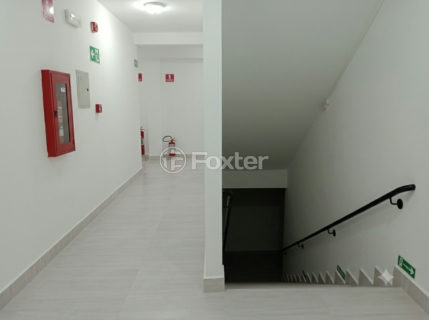 Image 16 - 997918