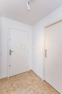 Image 12 - 997925