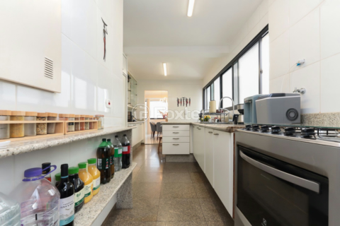Image 38 - 997985