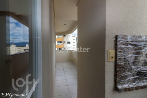 Image 34 - 998004