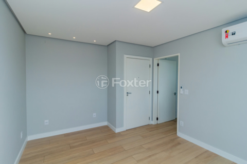 Image 3 - 998006