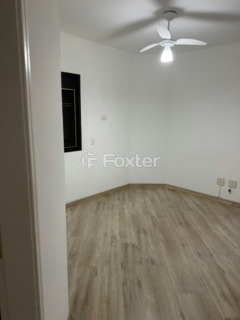 Image 29 - 998192
