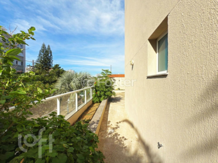 Image 38 - 998398