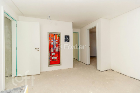 Image 37 - 998570