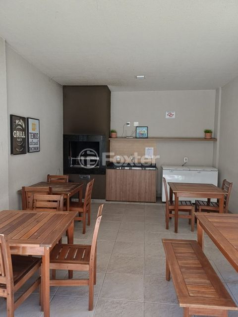Image 7 - 998599