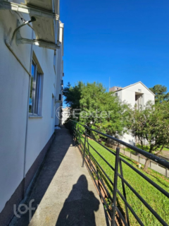 Image 11 - 998610