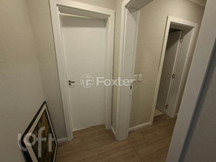 Image 7 - 998683