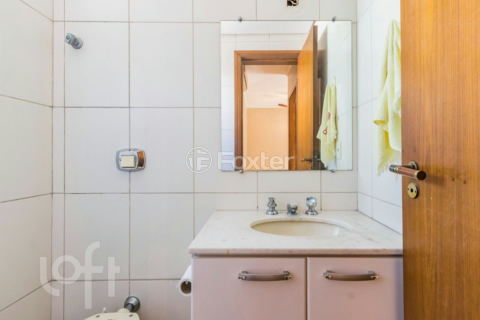 Image 7 - 998840