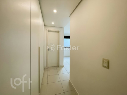 Image 11 - 998877