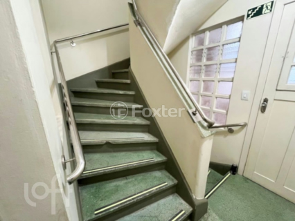 Image 7 - 998896
