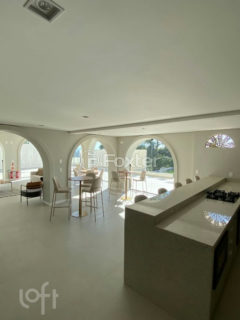 Image 44 - 999010