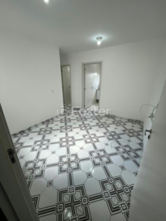 Image 11 - 999011