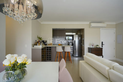 Image 3 - 999055