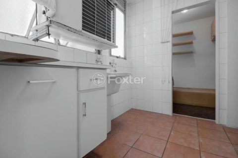 Image 30 - 999266