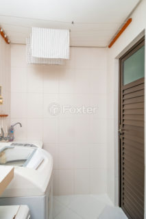 Image 32 - 999365