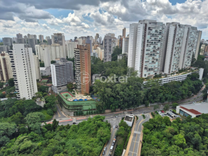 Image 2 - 999369
