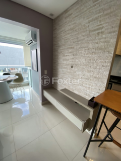 Image 7 - 999400