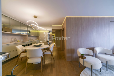 Image 7 - 999482