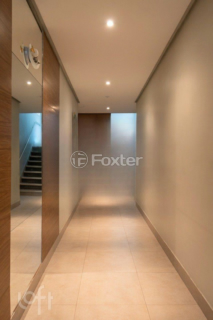 Image 32 - 999483
