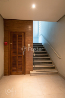Image 33 - 999483