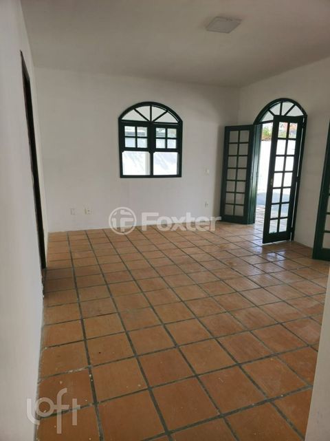 Image 5 - 999509
