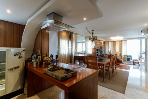 Image 25 - 999510