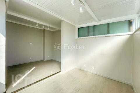 Image 11 - 999542