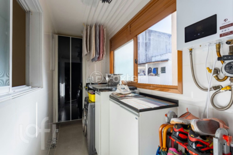 Image 32 - 999585
