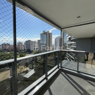 Image 19 - 999641