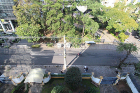 Image 12 - 999666