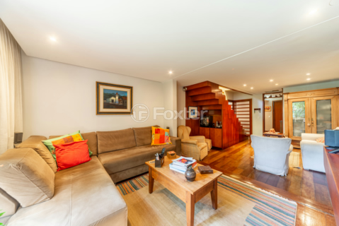 Image 3 - 999683