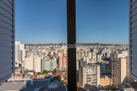 Image 19 - 999692