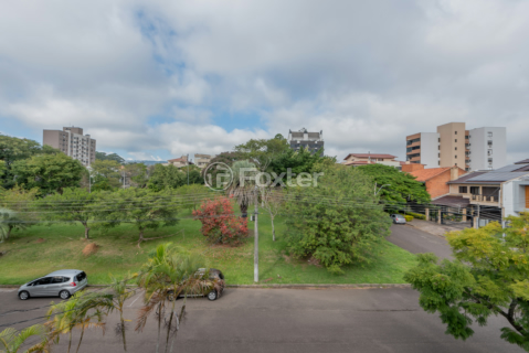 Image 3 - 999698