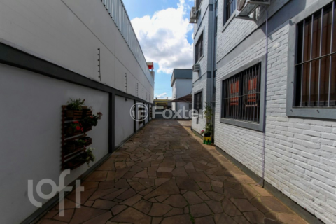 Image 8 - 999750