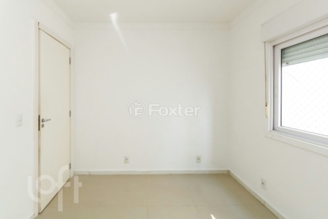 Image 11 - 999811