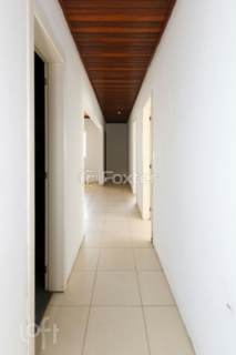 Image 8 - 999820