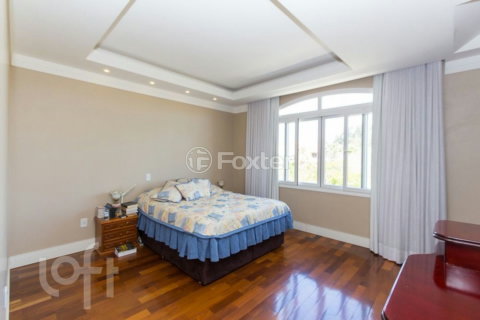 Image 7 - 999843
