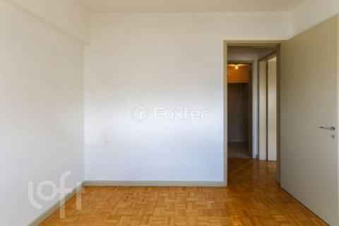 Image 4 - 999888